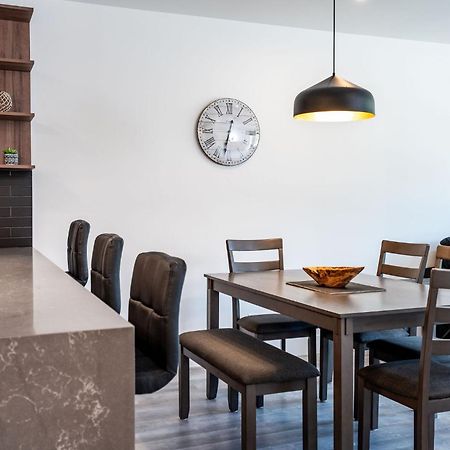 شقة Alpine Haven By Revelstoke Vacations المظهر الخارجي الصورة