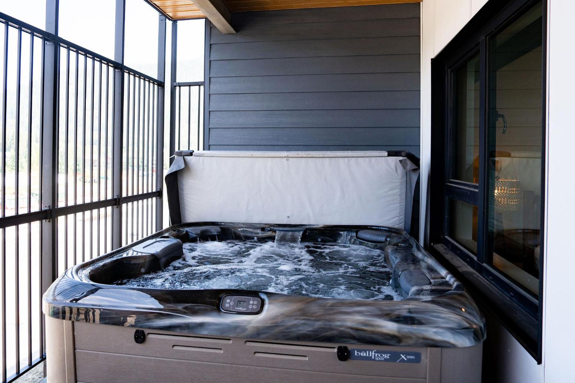 شقة Alpine Haven By Revelstoke Vacations المظهر الخارجي الصورة