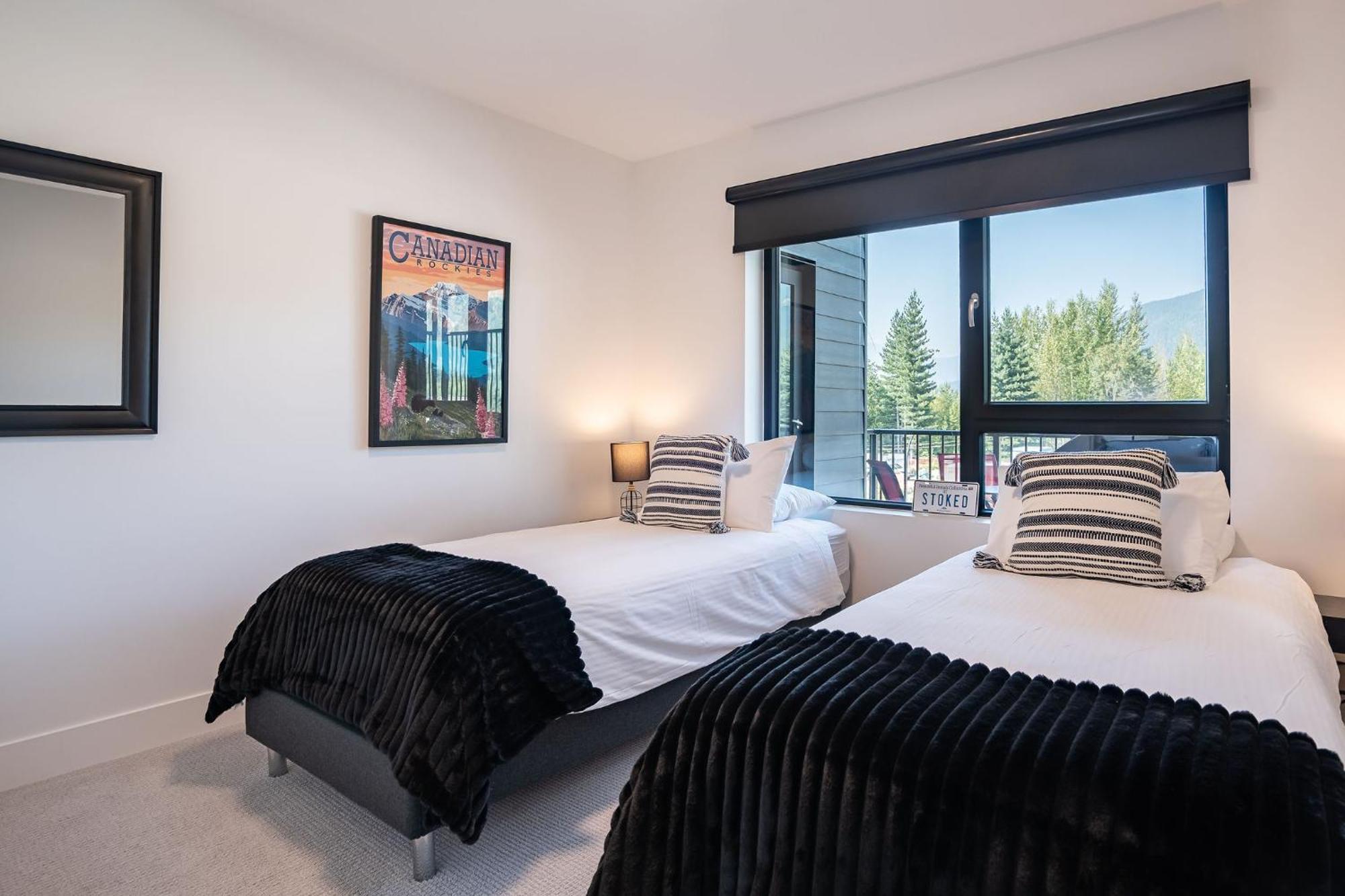 شقة Alpine Haven By Revelstoke Vacations المظهر الخارجي الصورة